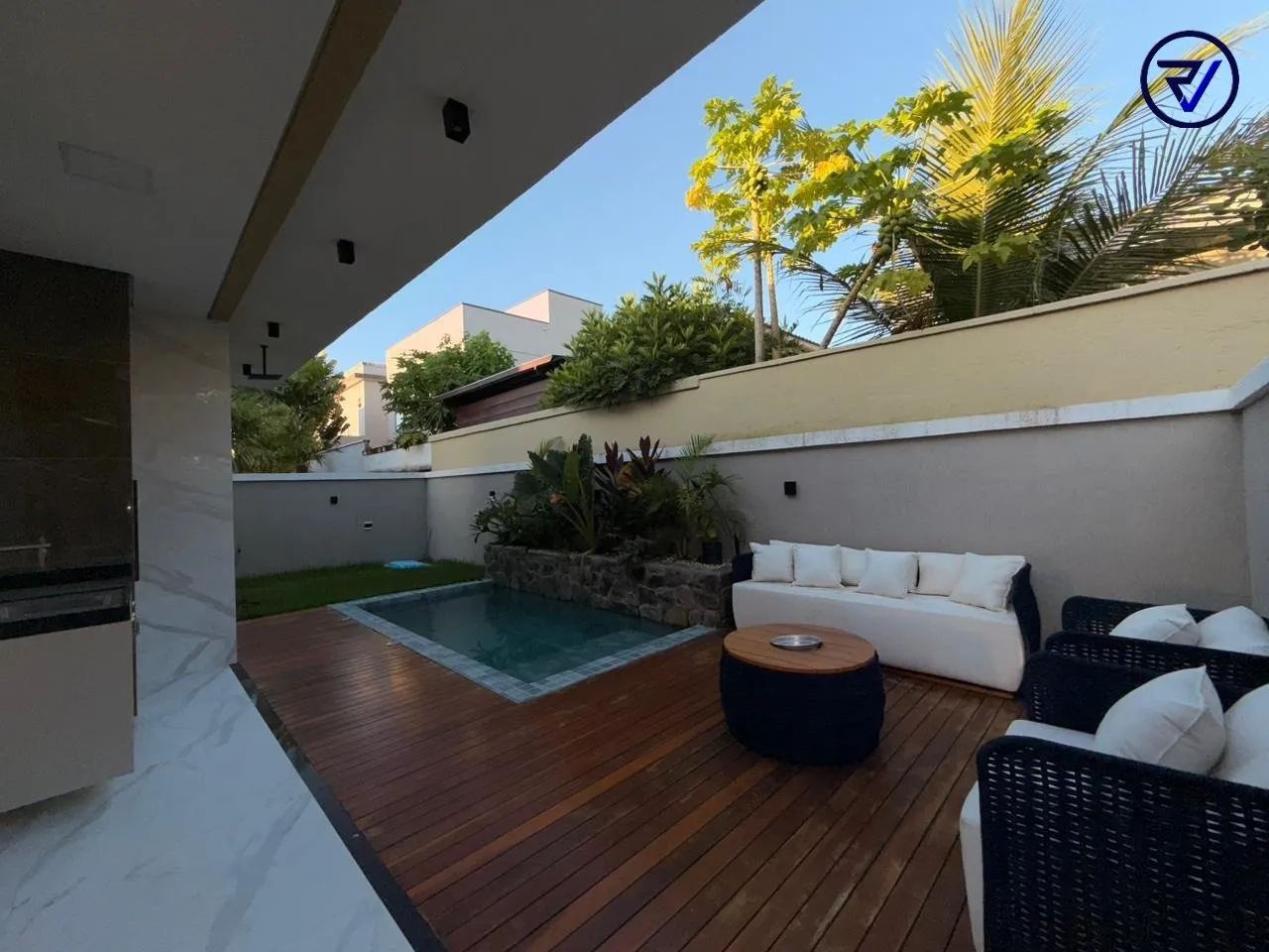 CASA PLANA DE LUXO NO JARDINS DO LAGO