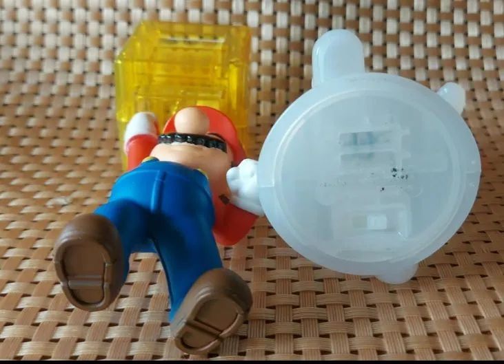 Lote 2 Bonecos Super Mario Bros Mcdonalds (2018) - Foto 3