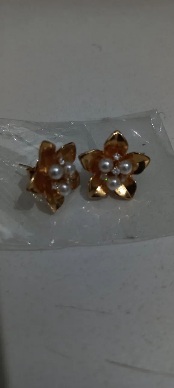 Brincos foleados a ouro