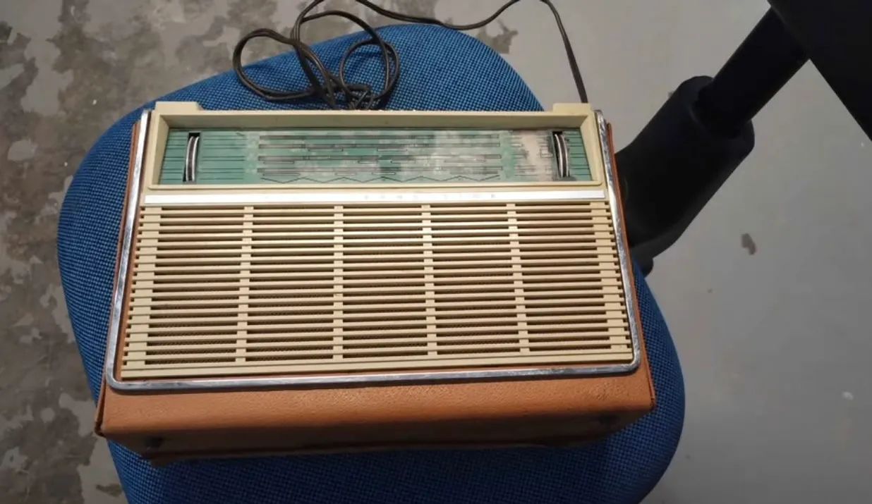 Rádio antigo 