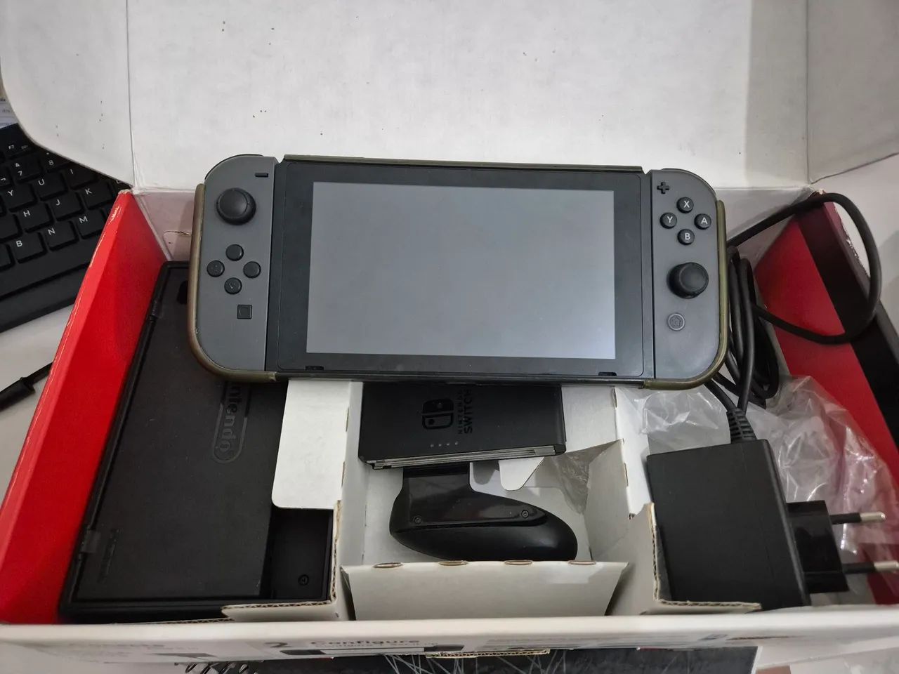 Nintendo switch 64gb - Consoles de Vídeo Game - Colônia Terra Nova