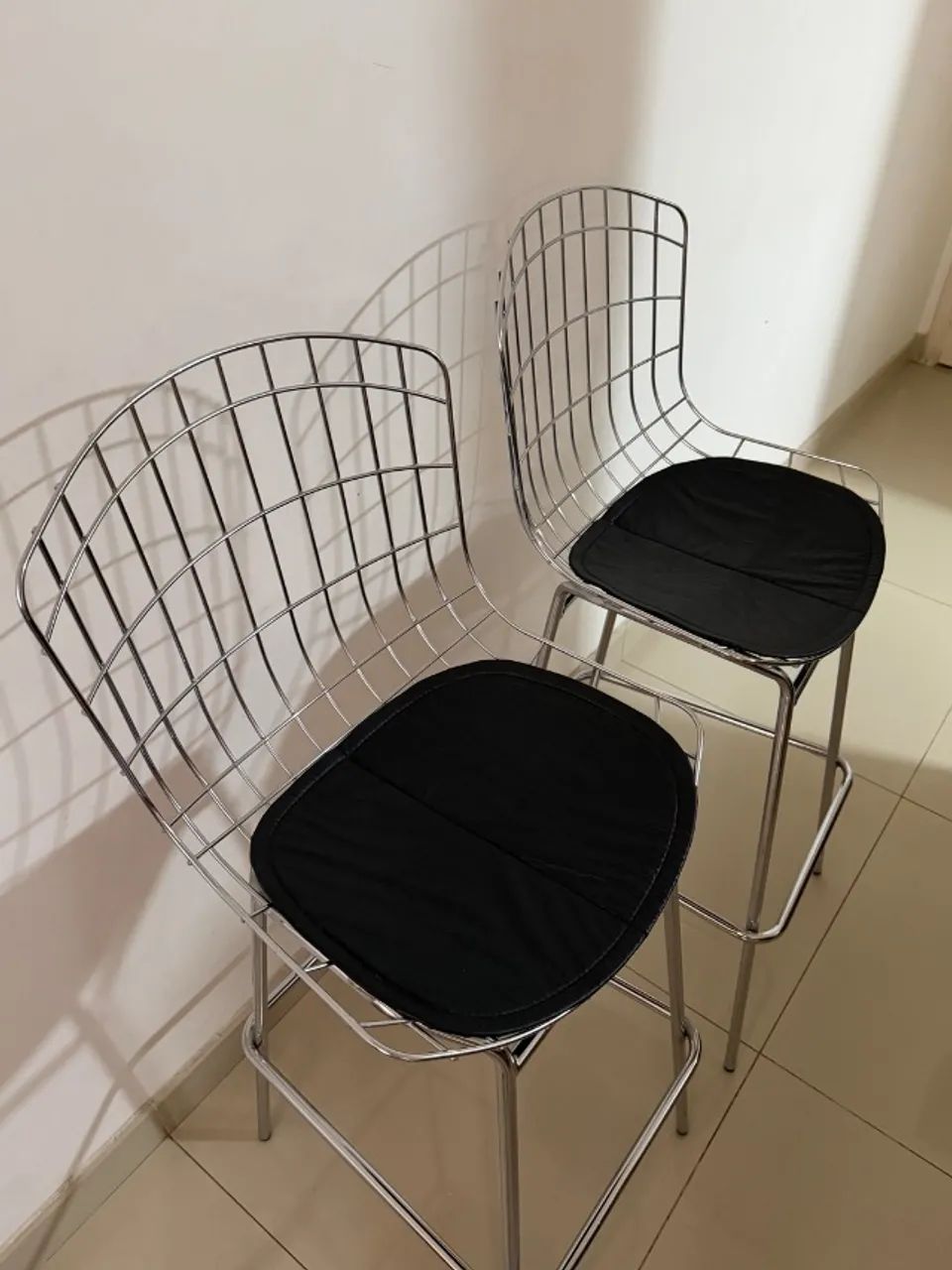 Kit 2 banquetas BERTOIA cromada  - Foto 3