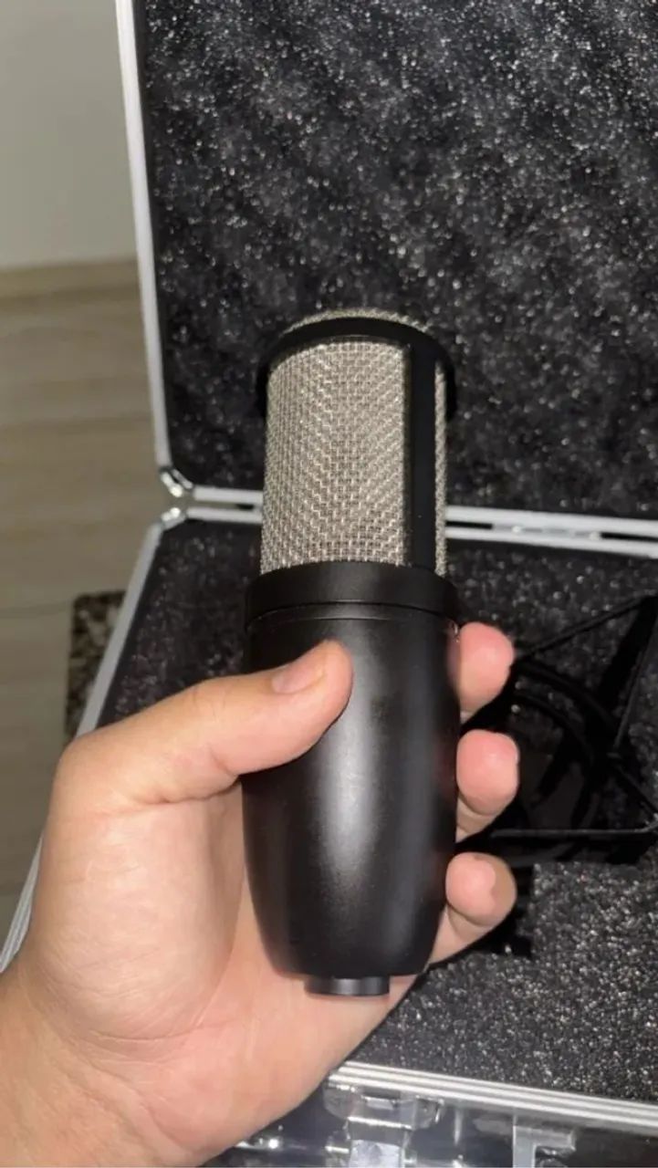 Microfone condensador AKG p220 - Foto 2