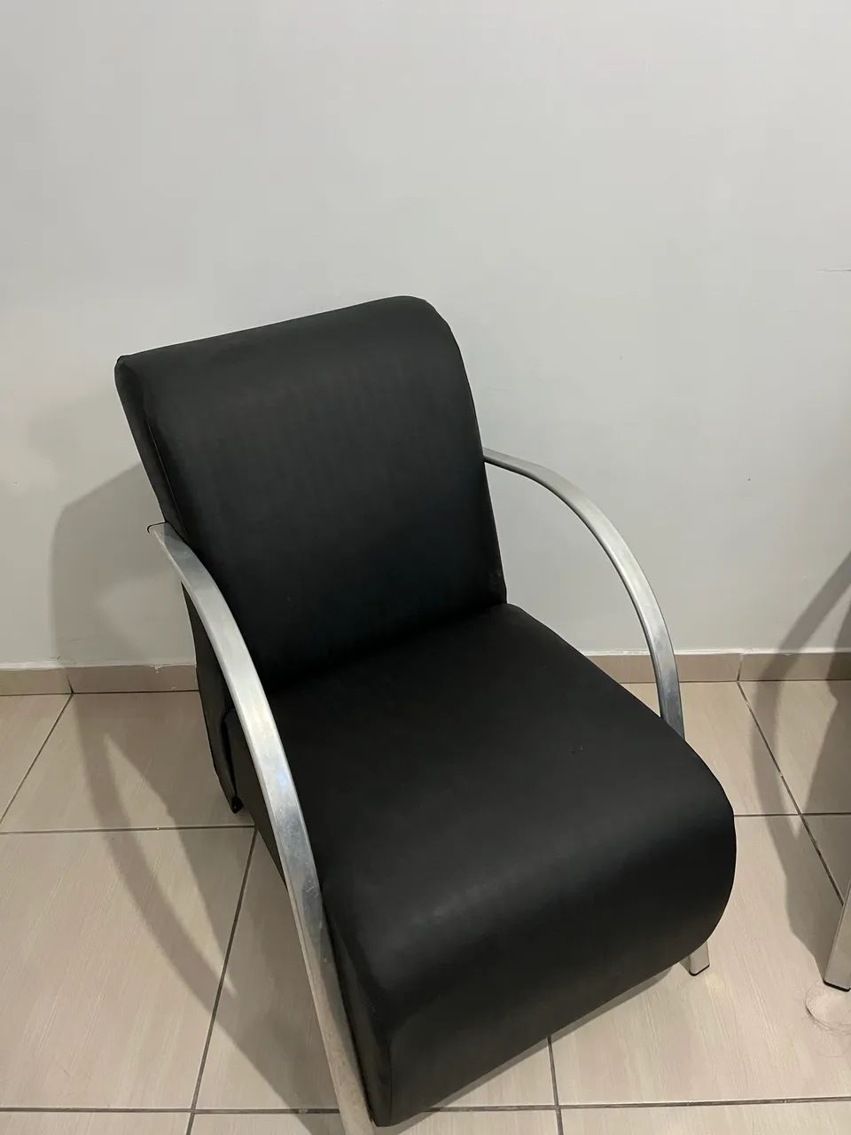 Poltrona de couro  - Foto 2