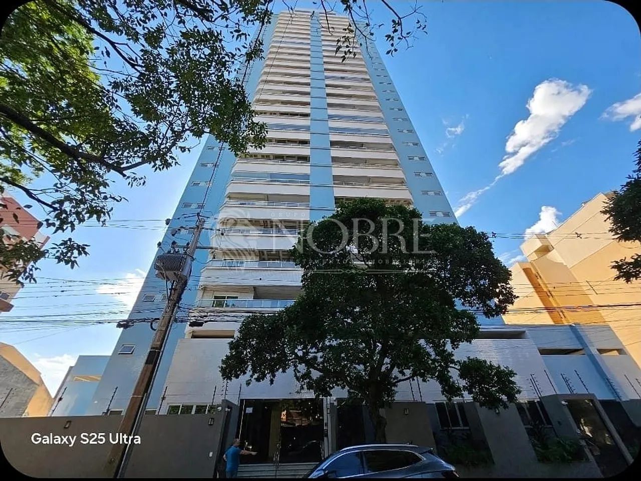 Apartamento com 3 suítes na Zona 7 de Maringá