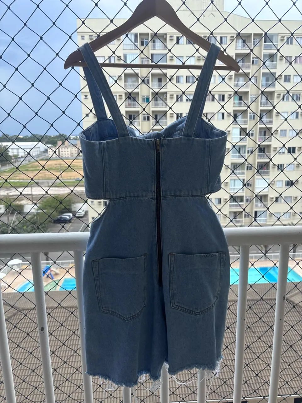 Macacão jeans curto - Foto 3