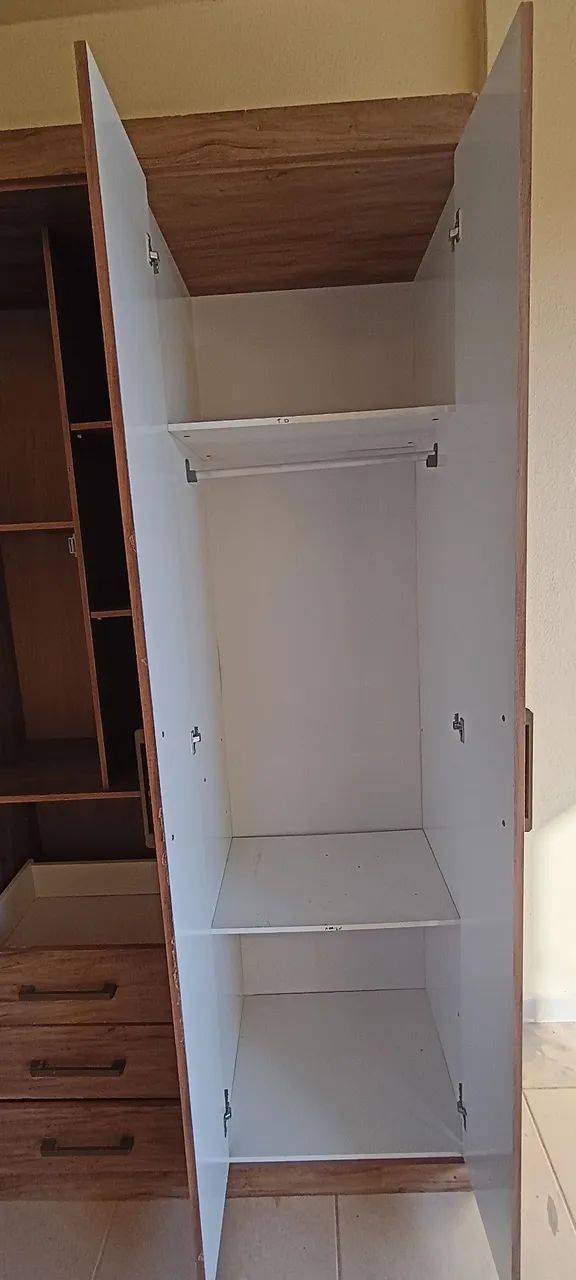 Guarda Roupa casal pequeno. - Foto 3