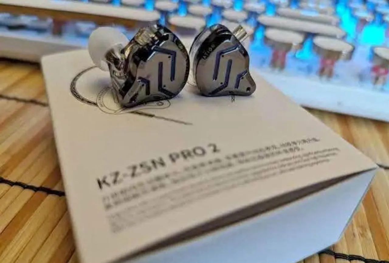 KZ ZSN PRO 2 - Com e sem Mic - Foto 3