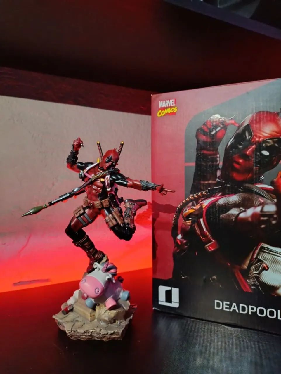 Deadpool Deluxe - Marvel Comics - Art Scale 1/10 da Iron Studios. - Foto 3