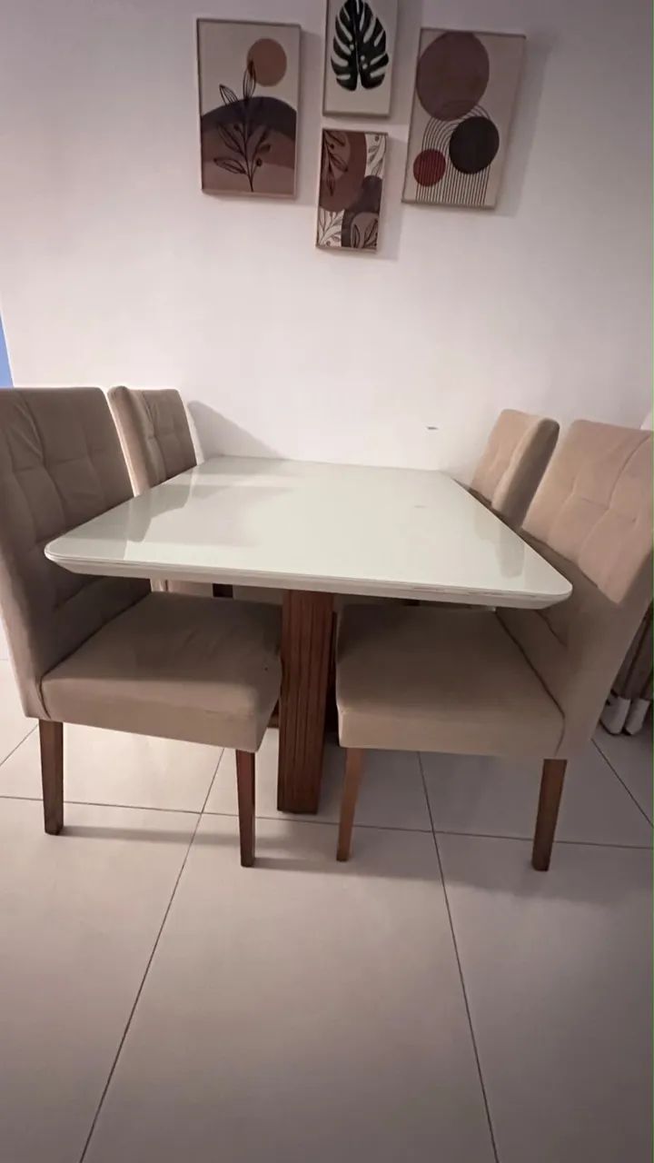 Mesa de jantar 4 cadeiras com tampo de vidro 