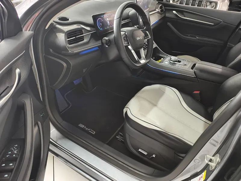 BYD King GS 1.5 16V Aut. (Hibrido), foto 8 de 16