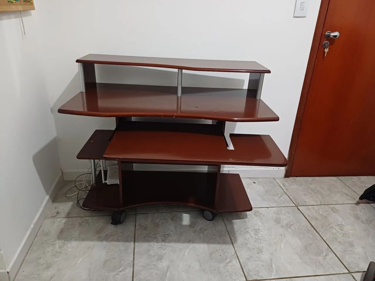 Mesa para Computador com Rodinhas e Suporte Teclado 