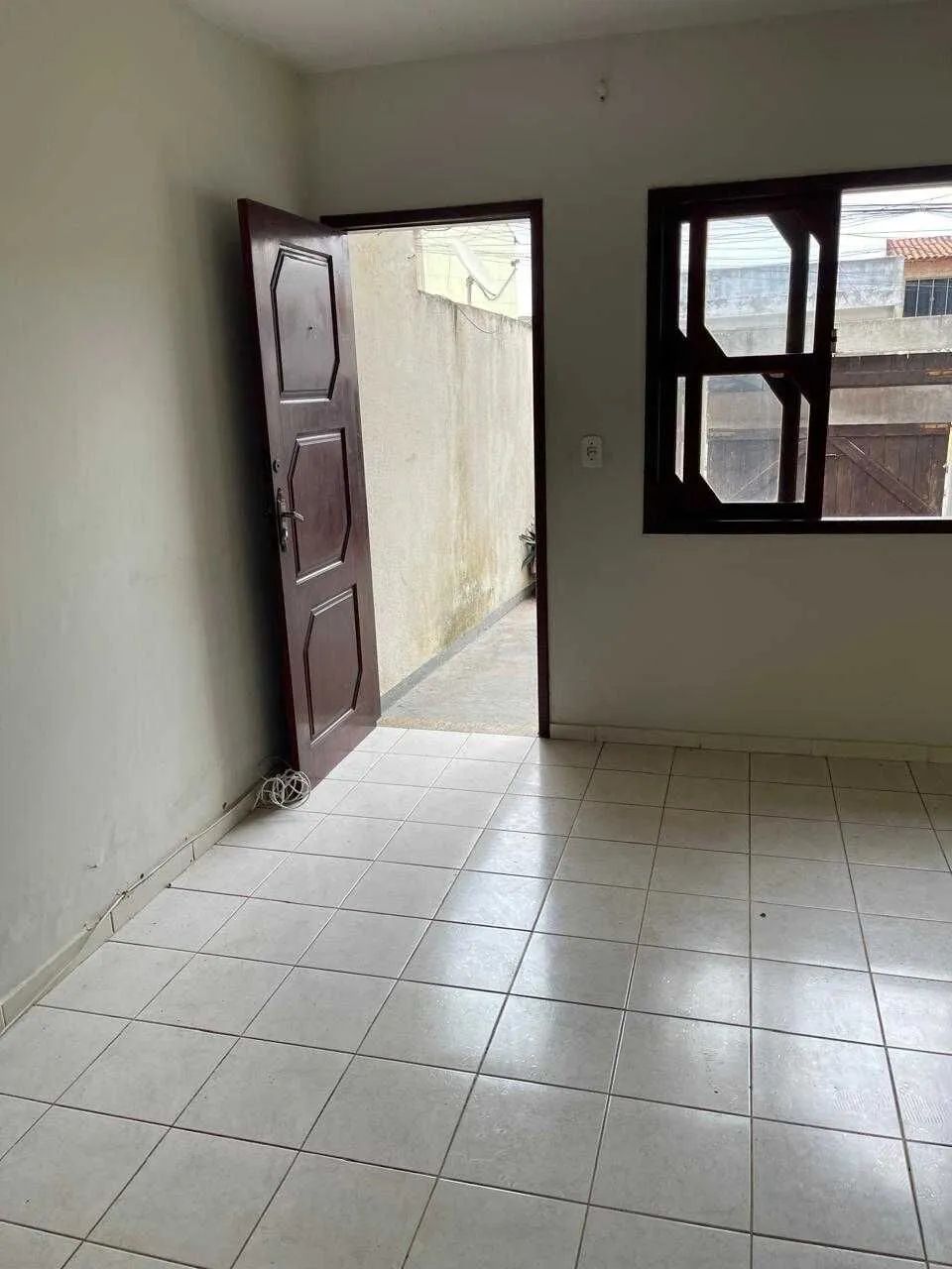 Casa Duplex xom 2 quartos e 2 banheiros, quintal e vaga, em Sol e Mar, Macaé/RJ - Foto 4