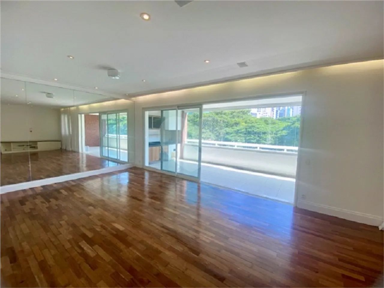 Apartamento com 2 quartos para locação em Itaim bibi - SP
