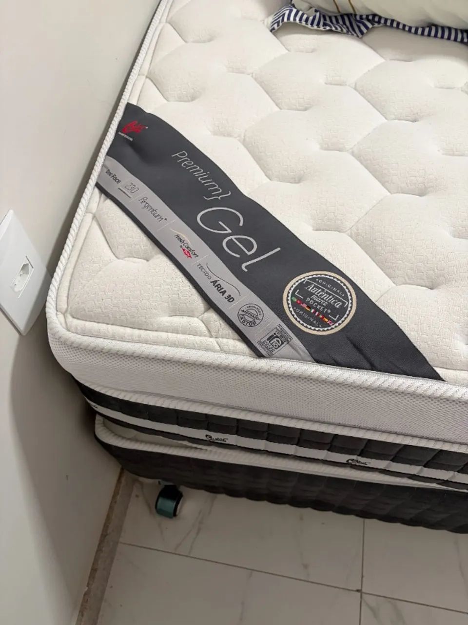 Cama Box - Castor Premium Gel Queen