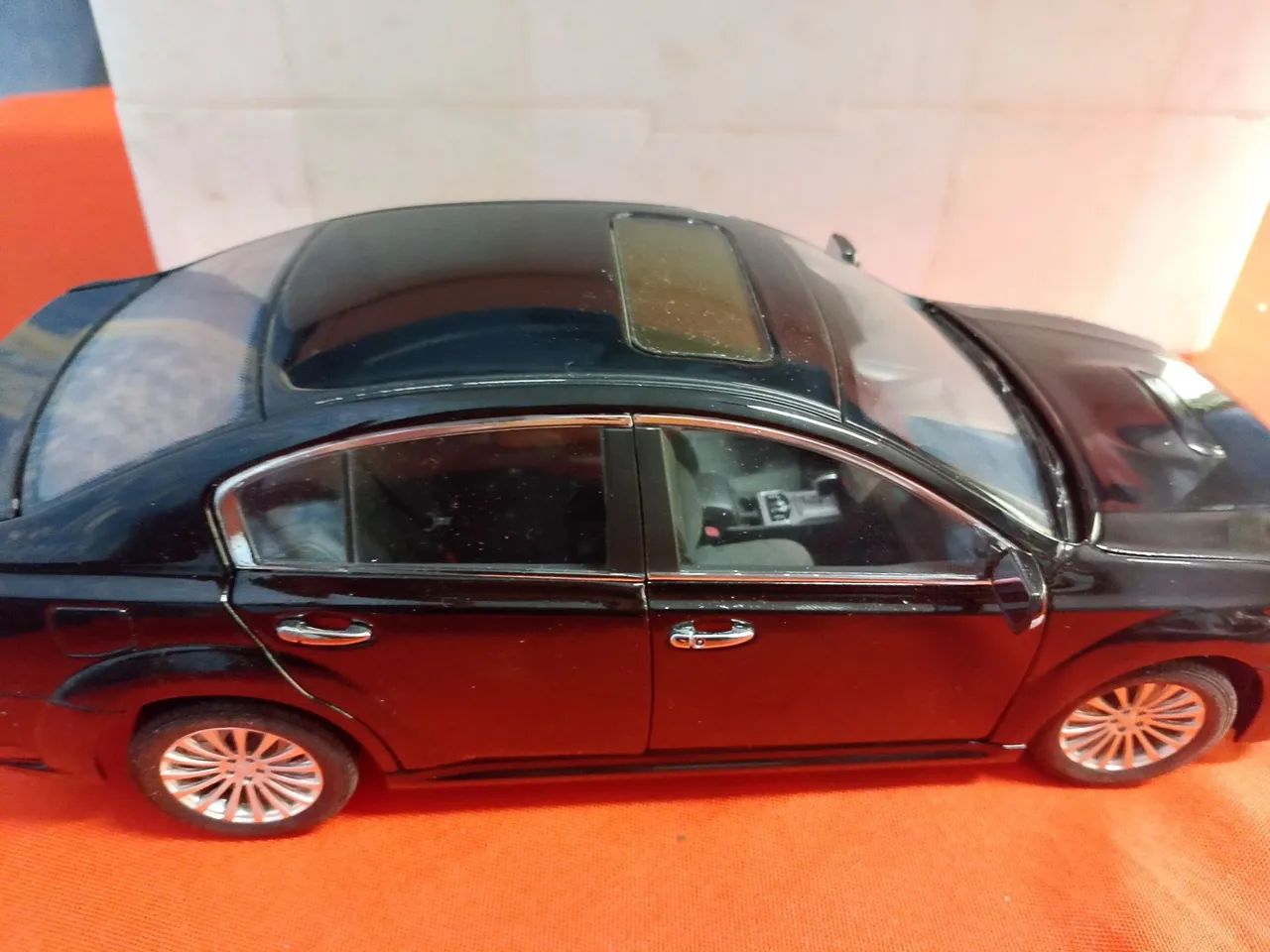 MINIATURA SUBARU LEGACY 1/18 - Foto 4