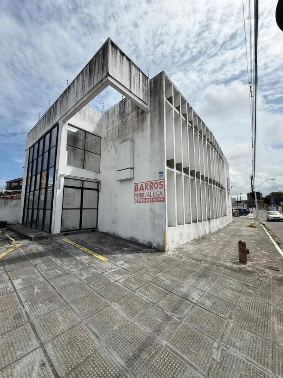 Pr édio Comercial de Esquina no Farol, com 550m² em dois pavimentos - Foto 4