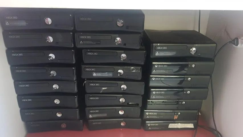XBOX 360 COM DEFEITO
