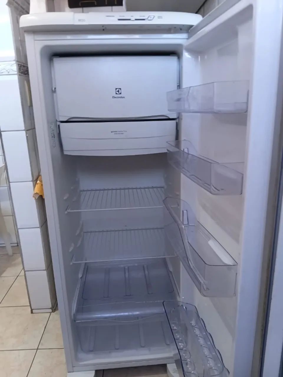 Geladeira Electrolux R31 - Foto 4