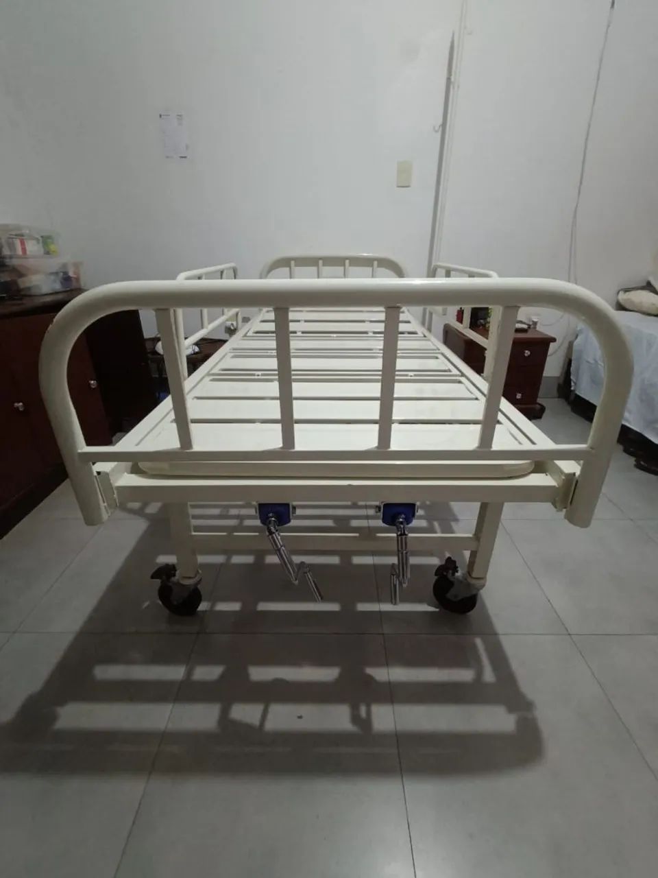 Cama Hospitalar com colchão  - Foto 2