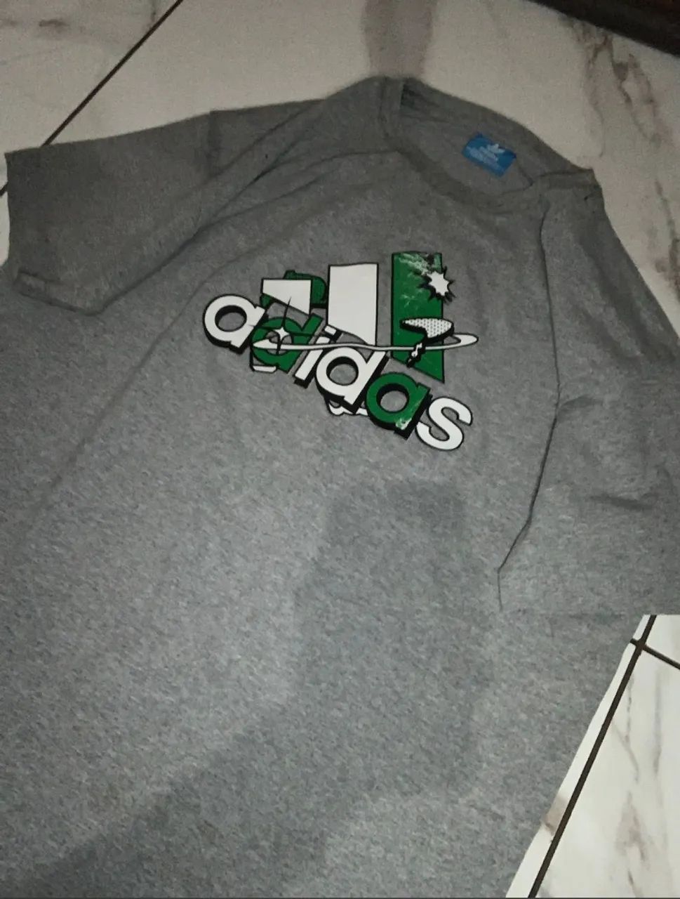 camiseta adidas cinza original
