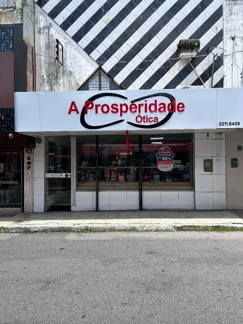 VENDO/TROCO ÓTICA  - Foto 4