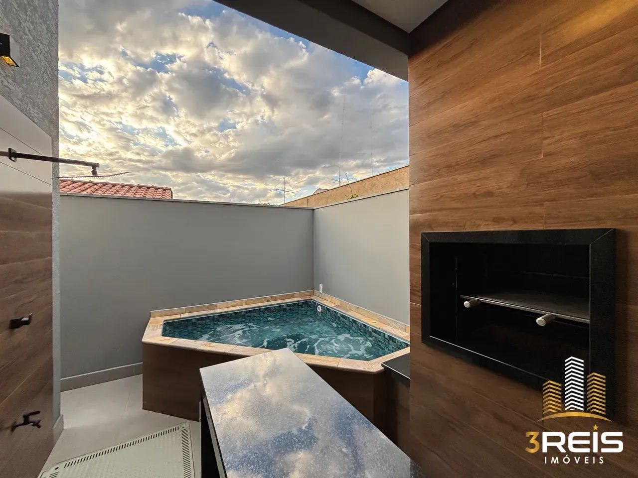 CASA MODERNA COM ESPAÇO GOURMET COMPLETO EM SOCORRO/SP - Foto 5