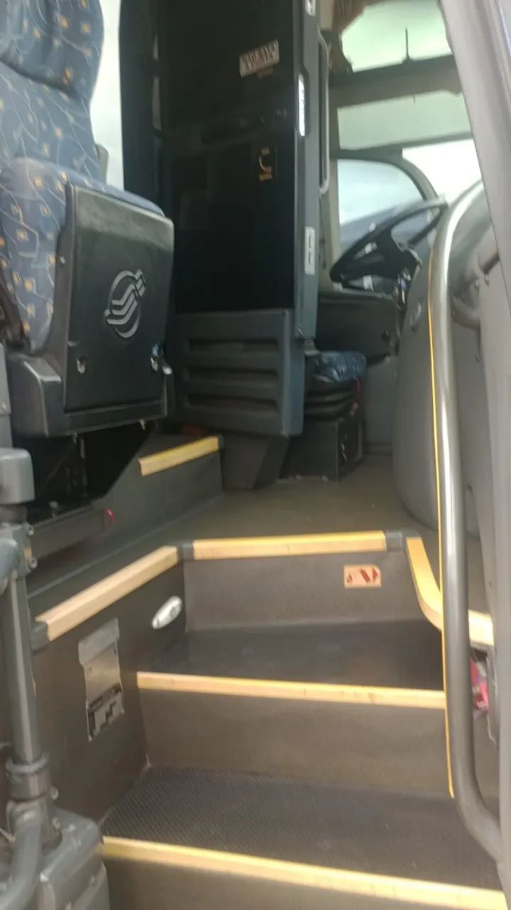 Ônibus Turismo - Foto 5