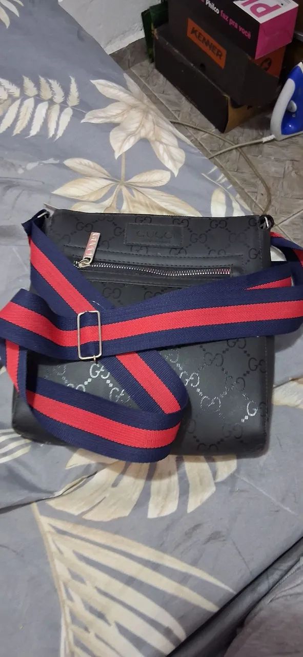 Bolsa/ Bag GUCCI Importada de ombro novíssima 