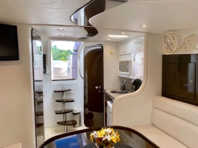Lancha Yacxo 337 - 2011 Diesel mercruiser 440hp ( estilo passeio - phanton, cimitarra.) - Foto 17