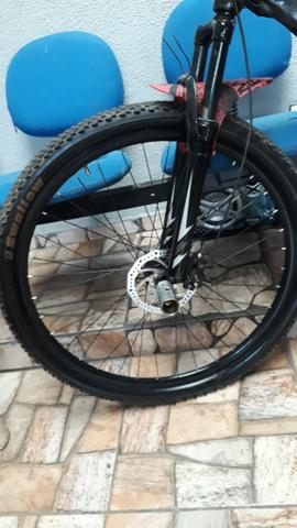 Vendo bike aro 29 top d tudo - Foto 2
