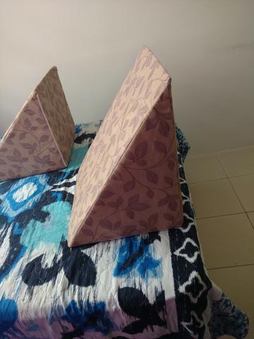 Black Friday | Travesseiro Encosto Triangular - Foto 3