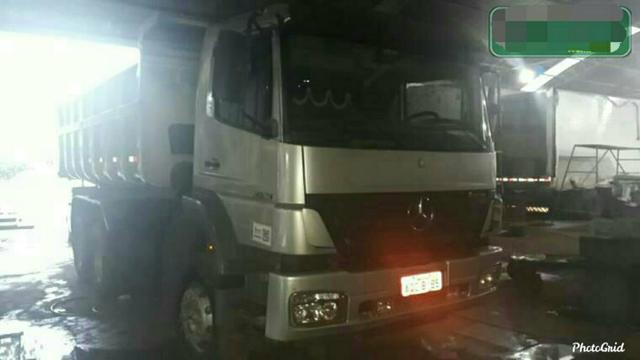 Mercedes Axor 2831 6x4 caçamba basculante - Foto 4