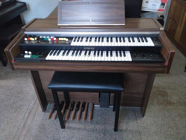 Órgão Yamaha B20