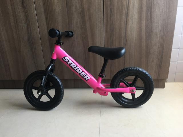 Bicicleta sem pedal quase nova