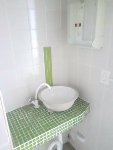 Sala comercial no Centro de Balneário! - Foto 8