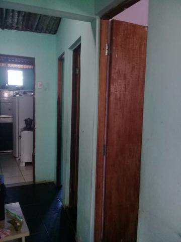 Vende-se uma casa