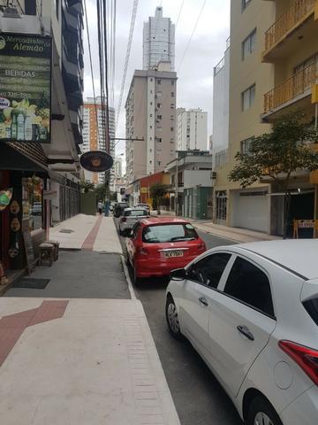 Sala comercial no Centro de Balneário! - Foto 4