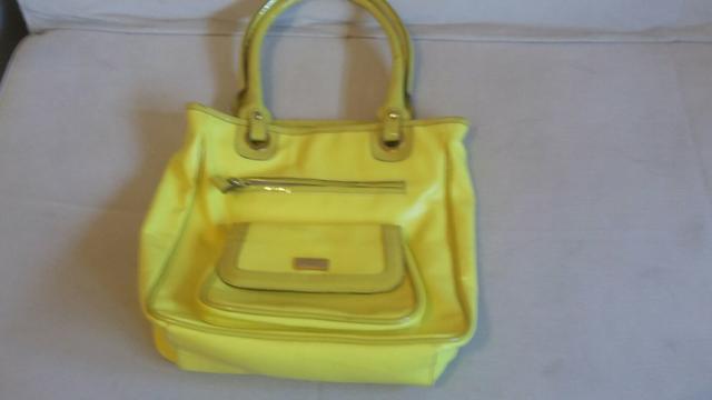 Vendo sapatenis e bolsa de couro ! Nunca usados os dois novos - Foto 4