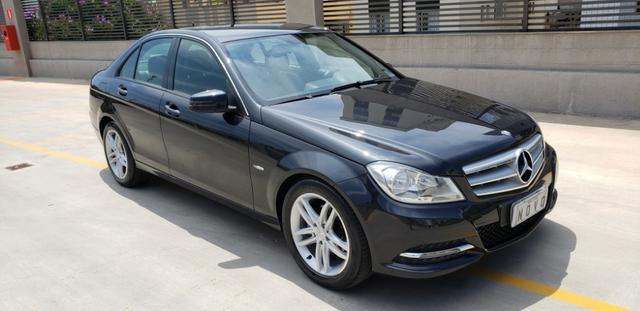 Mercedes Benz C 180 CGI Classic 1.8 Automática