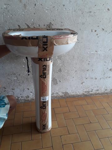 Pia de banheiro nova ( Lavatório)