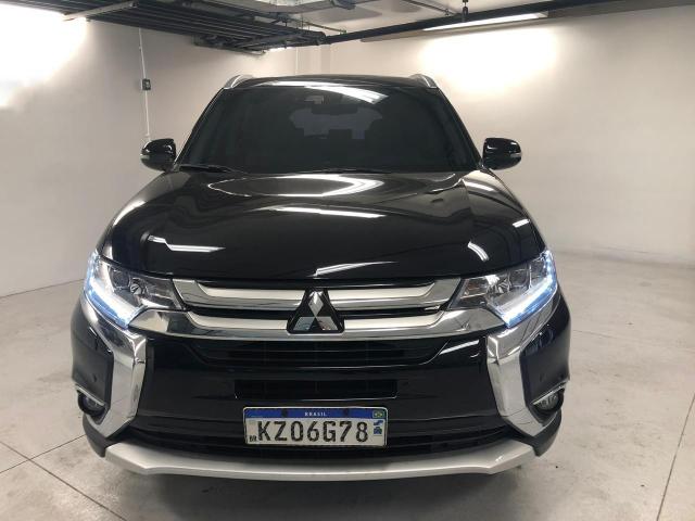 Outlander 3.0 GT 2018 11 mil km - Concessionária Mitsubishi Raion 35045000 - Foto 2