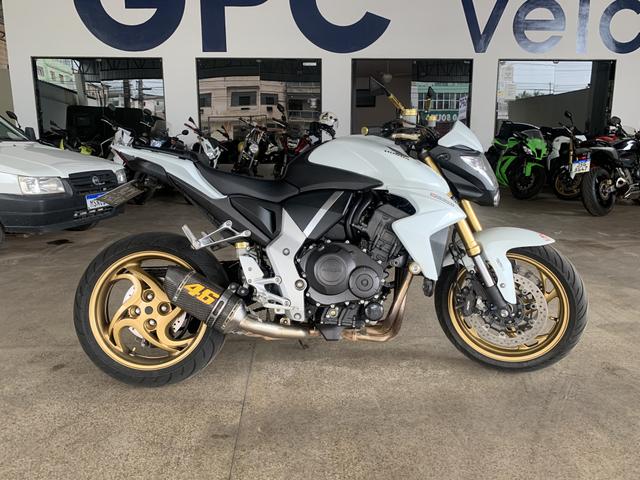 Honda CB1000r 15/15 com 11.950km