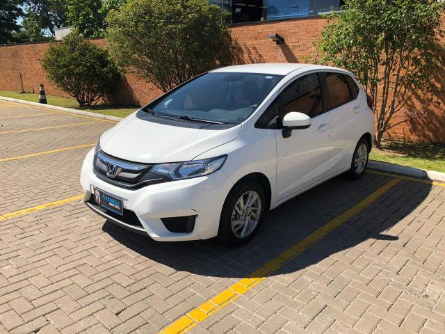 Fit LX CVT automático 2015, com apenas 19000 km . 2º dono retirado na Kaisen