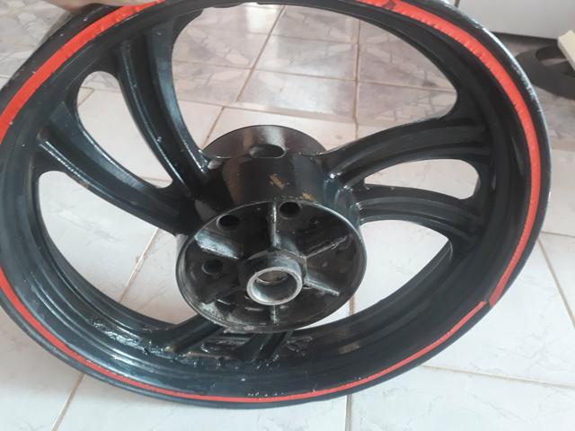 Roda traseira da fayzer 250 , ano 2008