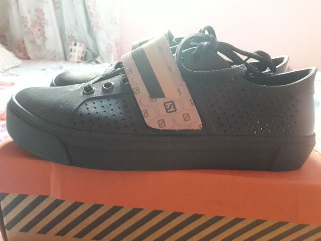 Tênis preto tipo Melissa - Foto 3