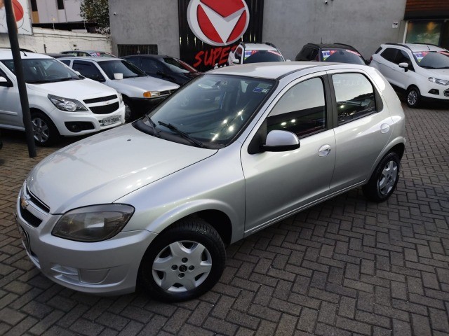 GM CELTA 1.0 LT COMPLETO!! CARRO MUITO ECONOMICO!! BAIXO KM!!