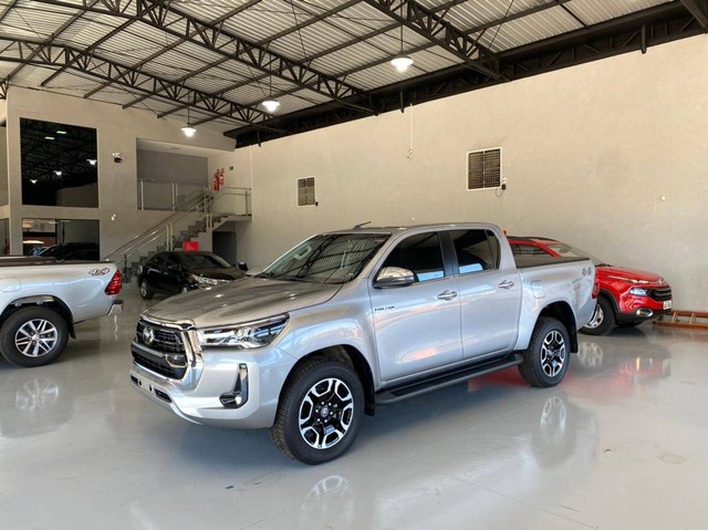HILUX 2021/2021 2.8 D-4D TURBO DIESEL CD SRX 4X4 AUTOMÁTICO