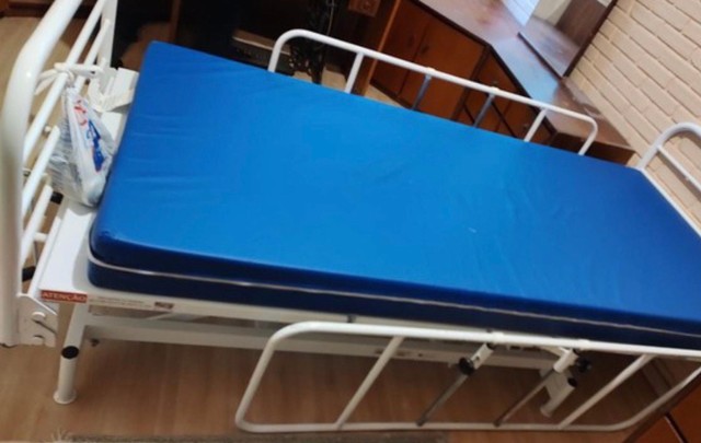 Cama hospitalar motorizada - Foto 3