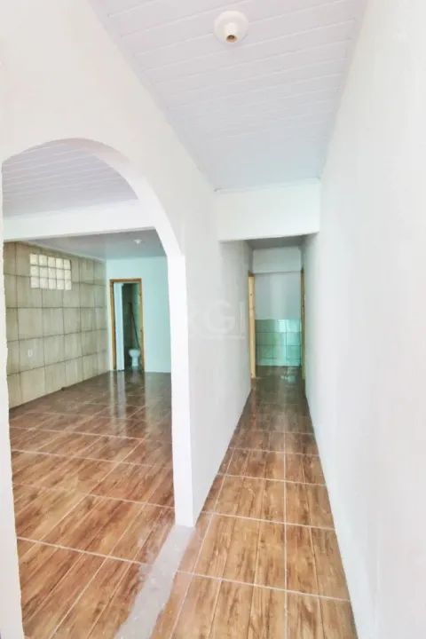 Duas casas no mesmo pátio!Casa da frente com 2 dormitorios, sala ampla, cozinha ampla e ba - Foto 13